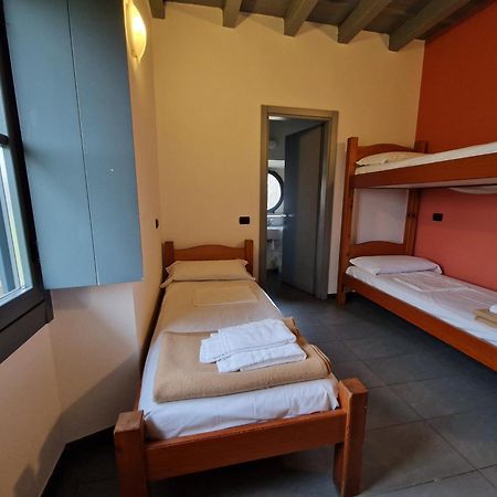 B&B E Ostello, Parco Di Monza, Cascina Costa Alta Eksteriør billede