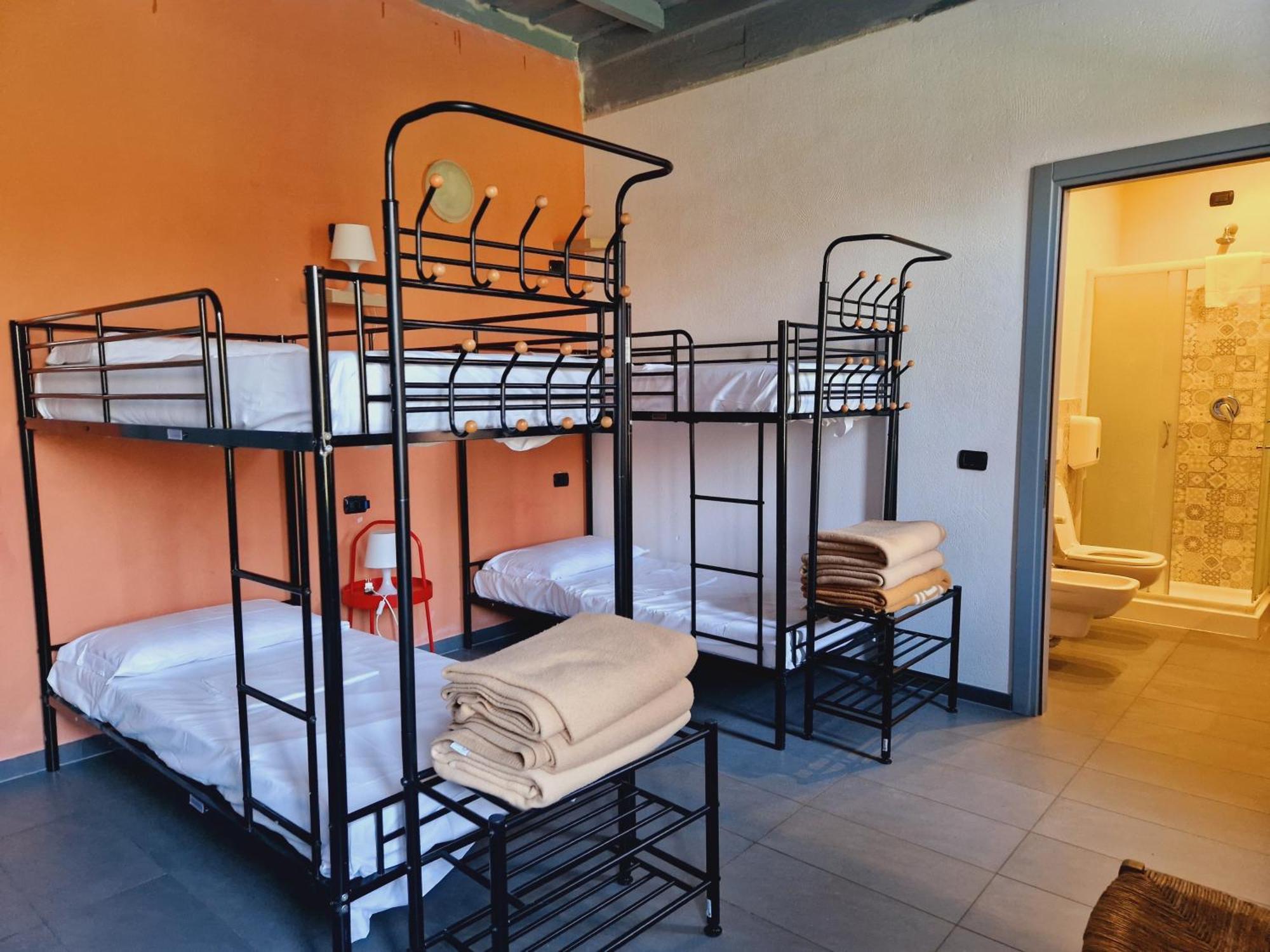 B&B E Ostello, Parco Di Monza, Cascina Costa Alta Eksteriør billede