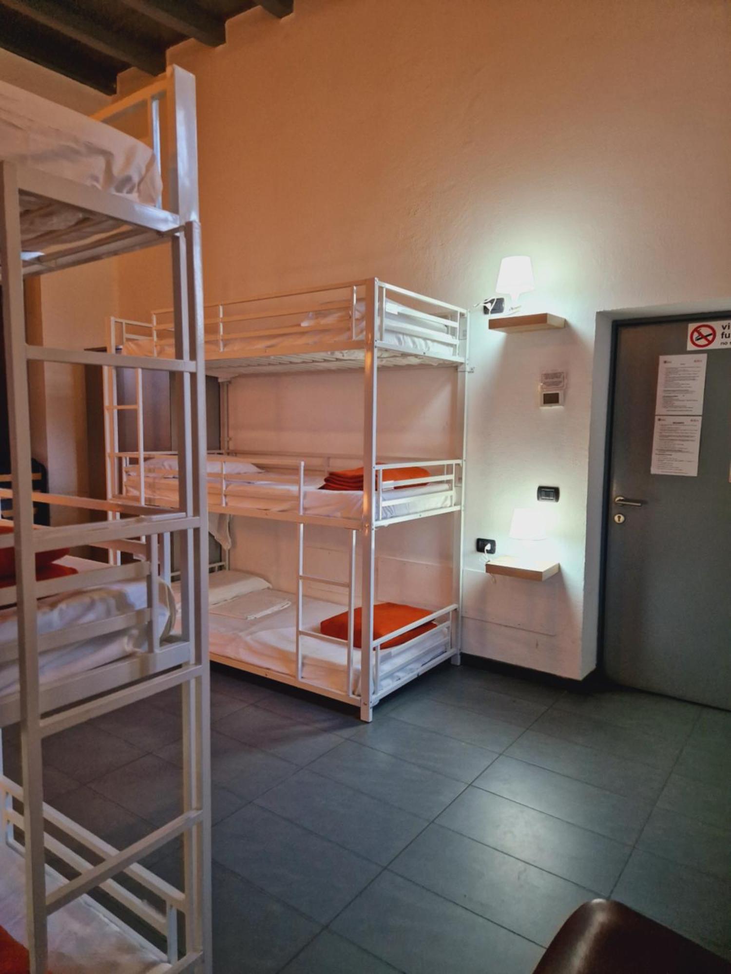 B&B E Ostello, Parco Di Monza, Cascina Costa Alta Eksteriør billede