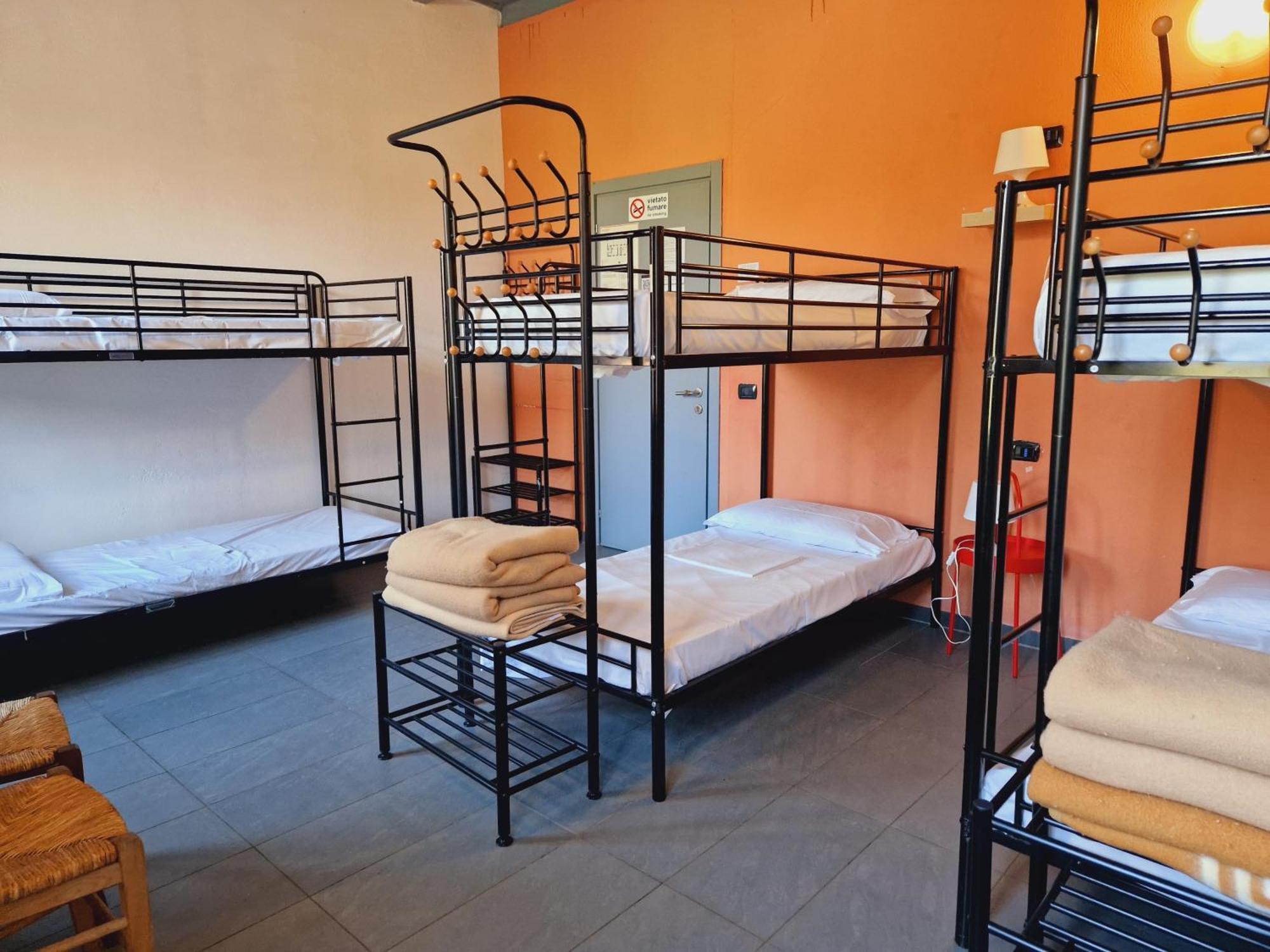 B&B E Ostello, Parco Di Monza, Cascina Costa Alta Eksteriør billede