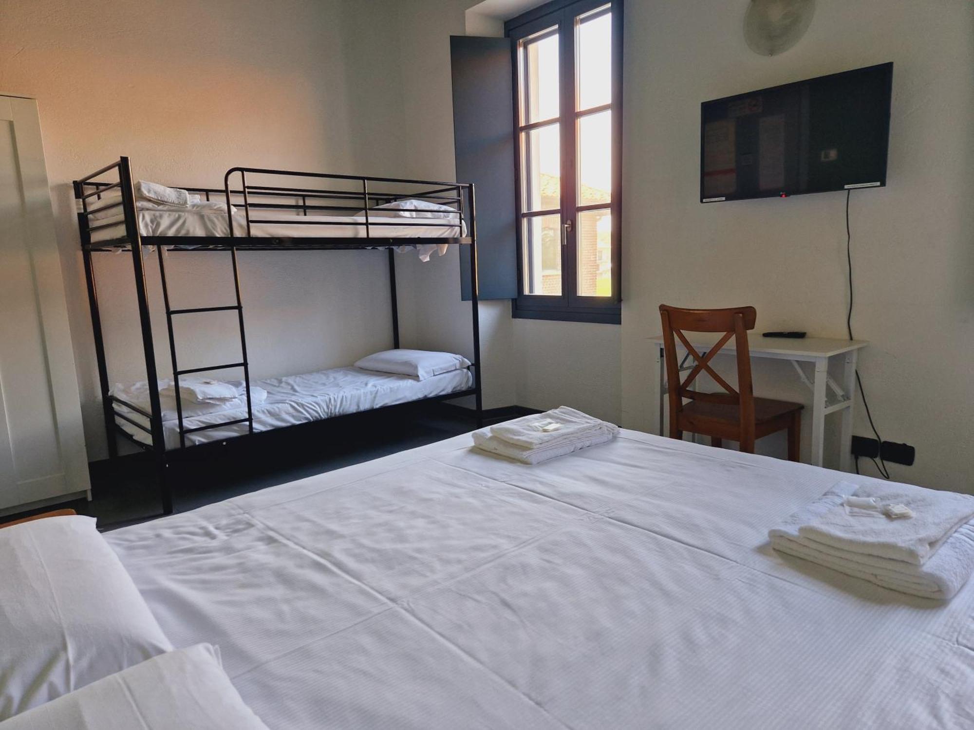B&B E Ostello, Parco Di Monza, Cascina Costa Alta Eksteriør billede